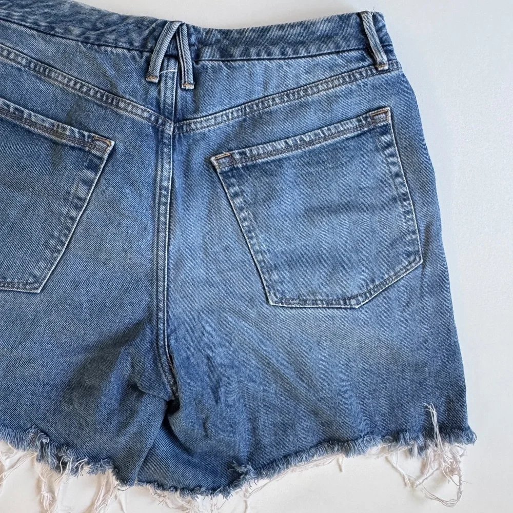 Good American Blue Jean Shorts 90s Icon Bermuda Jorts Size 14/32 - Picture 6 of 8